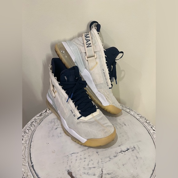 Jordan Jumpman proto max  720 sneakers size 11 blue and white - Picture 4 of 8